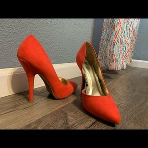 Orange Red pointy heels